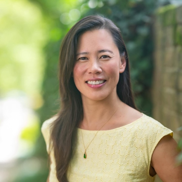 Author Rin-Rin Yu